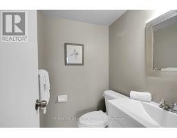 704 - 555 Brittany Drive, Ottawa, ON K1K4C5 Photo 18