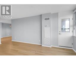 Bathroom - 704 - 555 Brittany Drive, Ottawa, ON K1K4C5 Photo 8