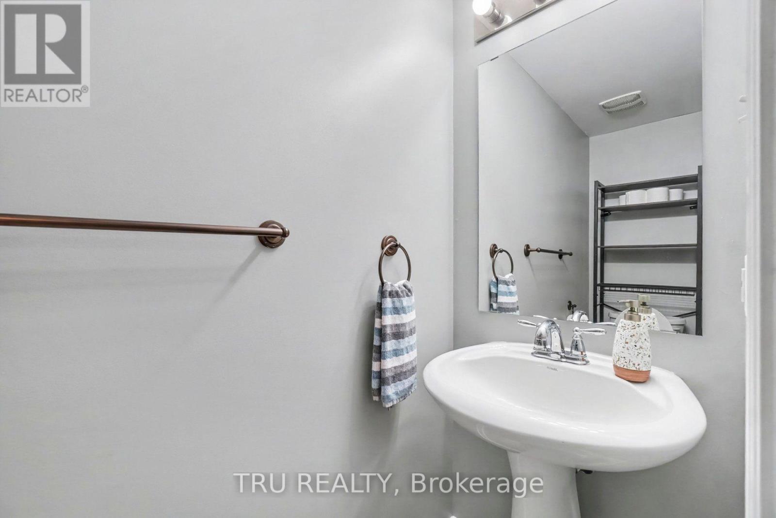 2650 BAYNES SOUND WAY - 14