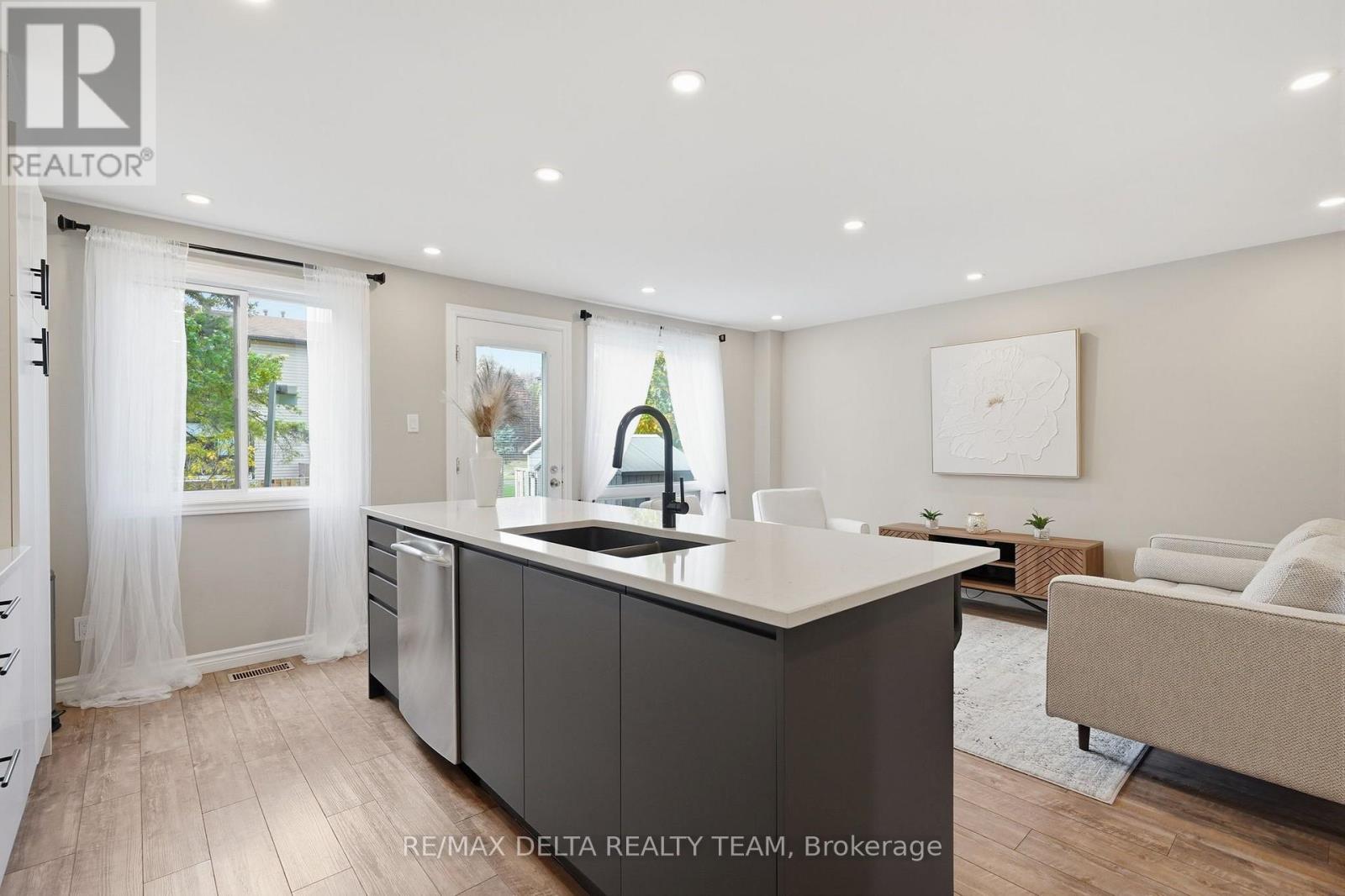 #73 6917 BILBERRY DRIVE - Image 8