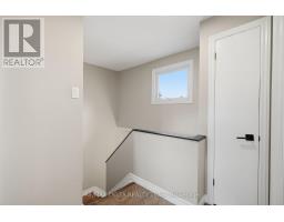 6917 Bilberry Drive, Ottawa, ON K1C2C1 Photo 12