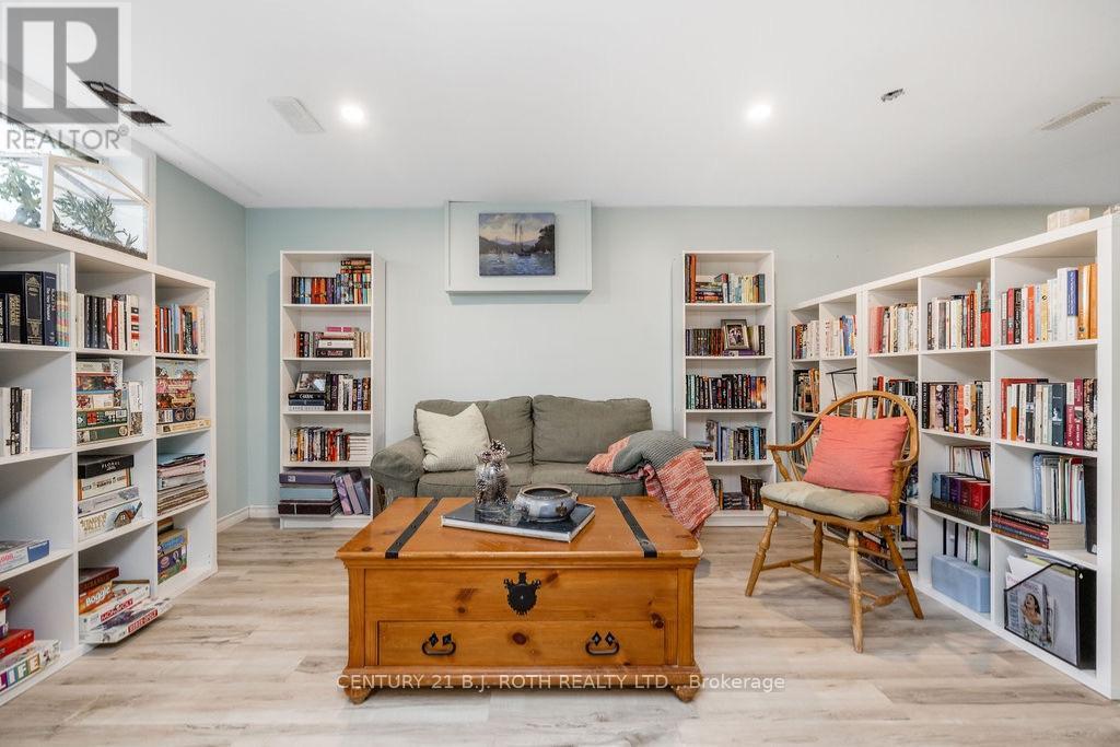61 WARD AVENUE - 24