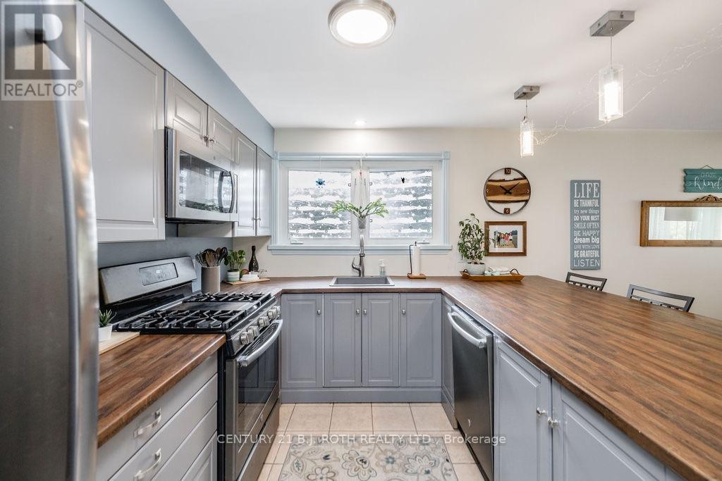 61 Ward Avenue, Oro-Medonte, ON photo 8
