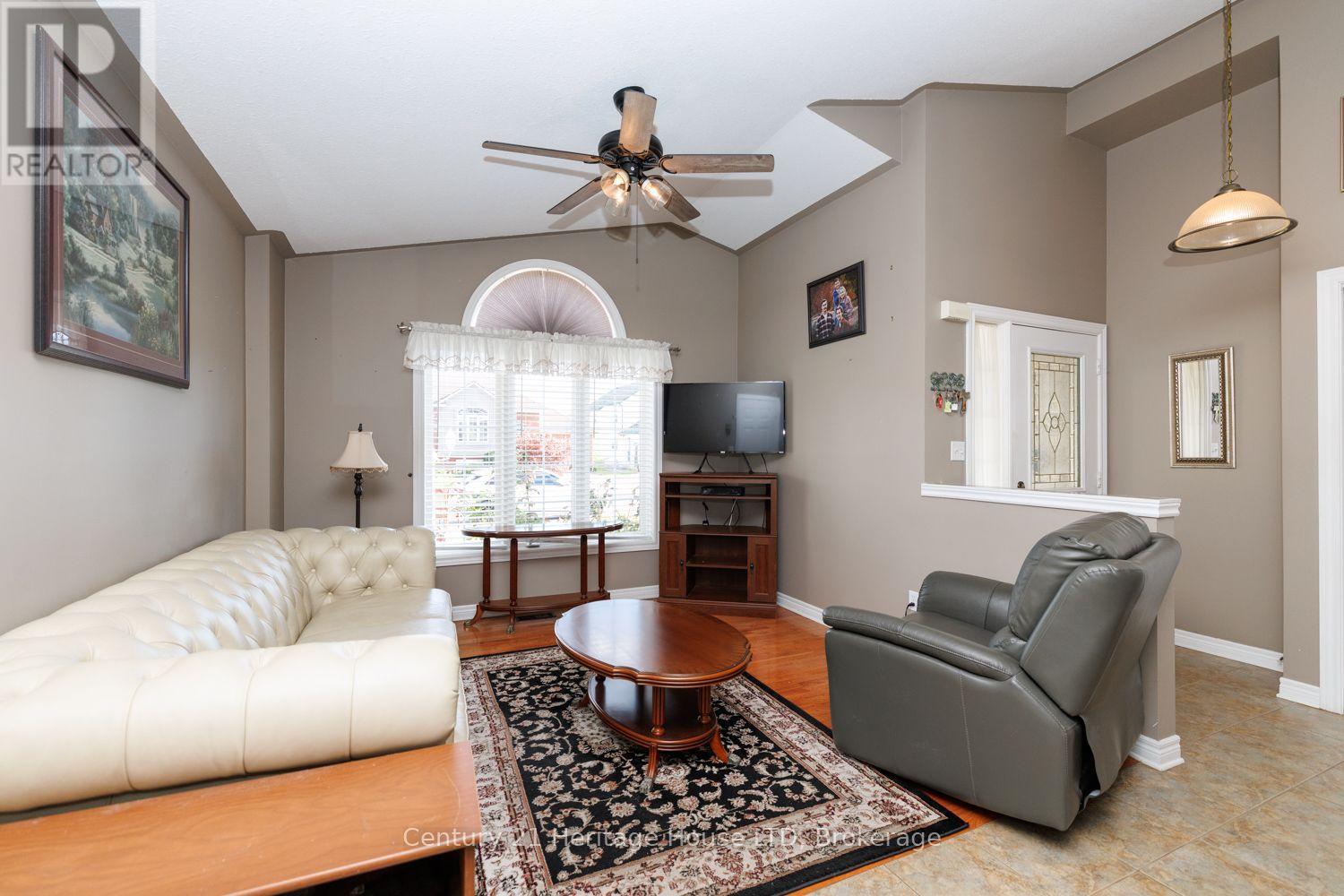 361 ANTOINETTE ROAD - 16