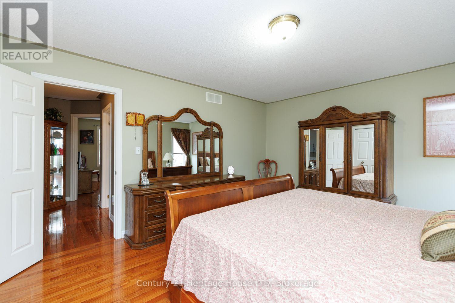 361 ANTOINETTE ROAD - 21