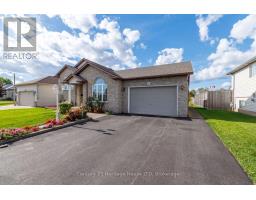 Bedroom 3 - 361 Antoinette Road, Fort Erie, ON L2A6S5 Photo 6
