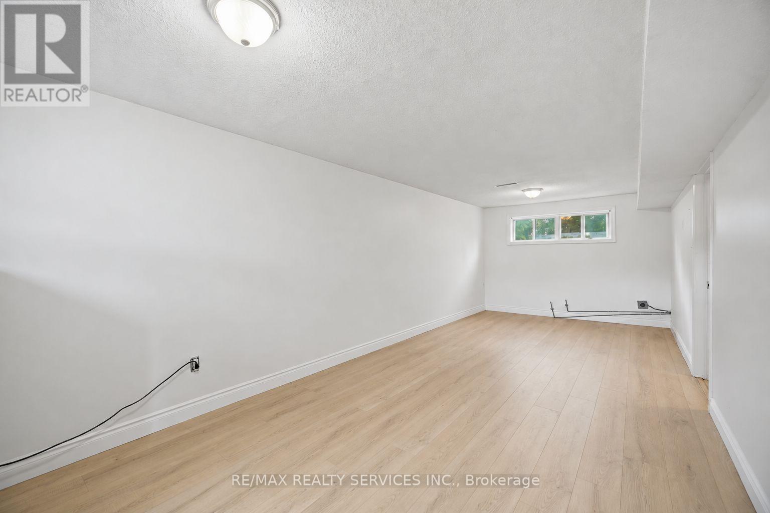 27 EDGEMONT DRIVE - 39