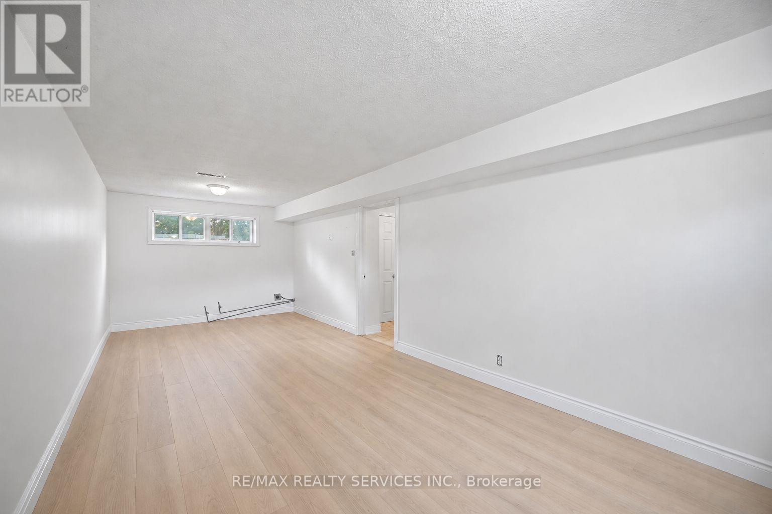 27 Edgemont Drive, Brampton, ON photo 41