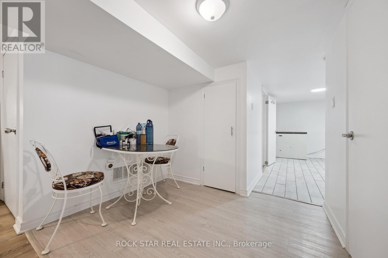 20 Braeburn Avenue, Toronto, ON photo 24