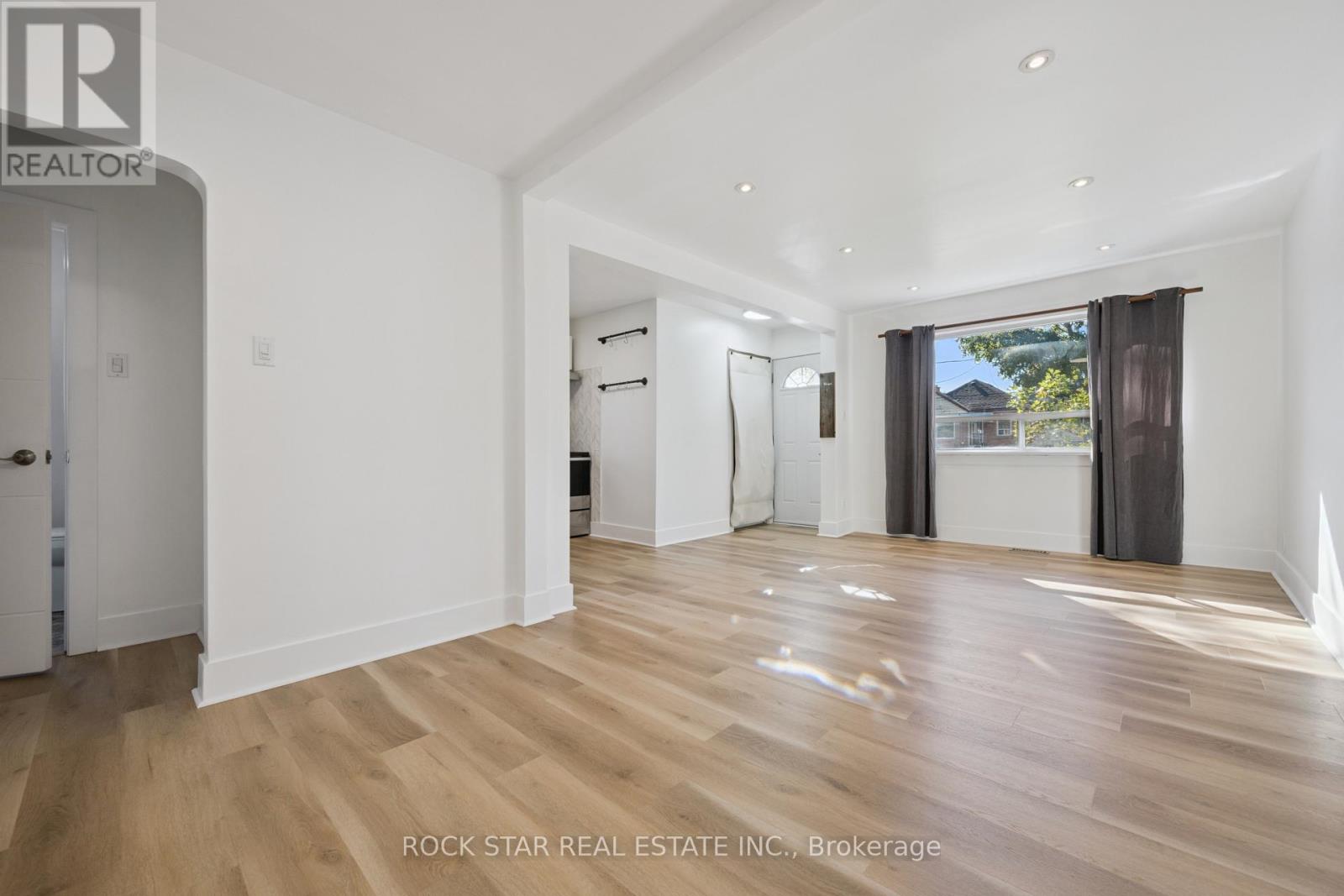20 Braeburn Avenue, Toronto, ON photo 8
