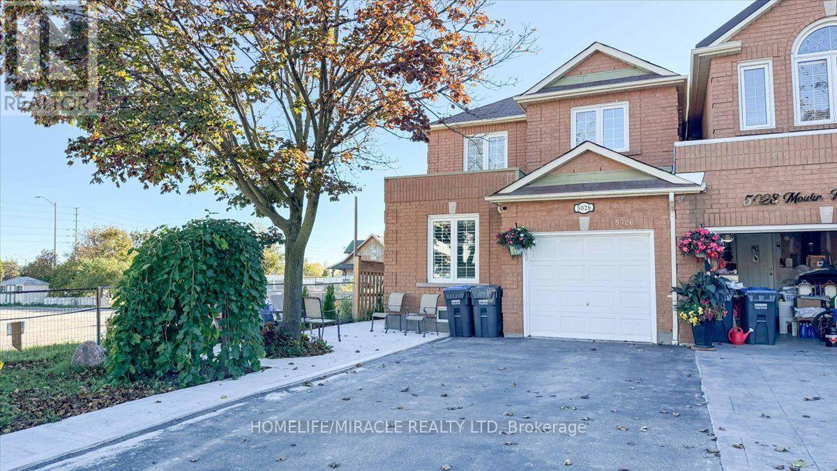 Photo of 5026 Moulin Rouge Crescent