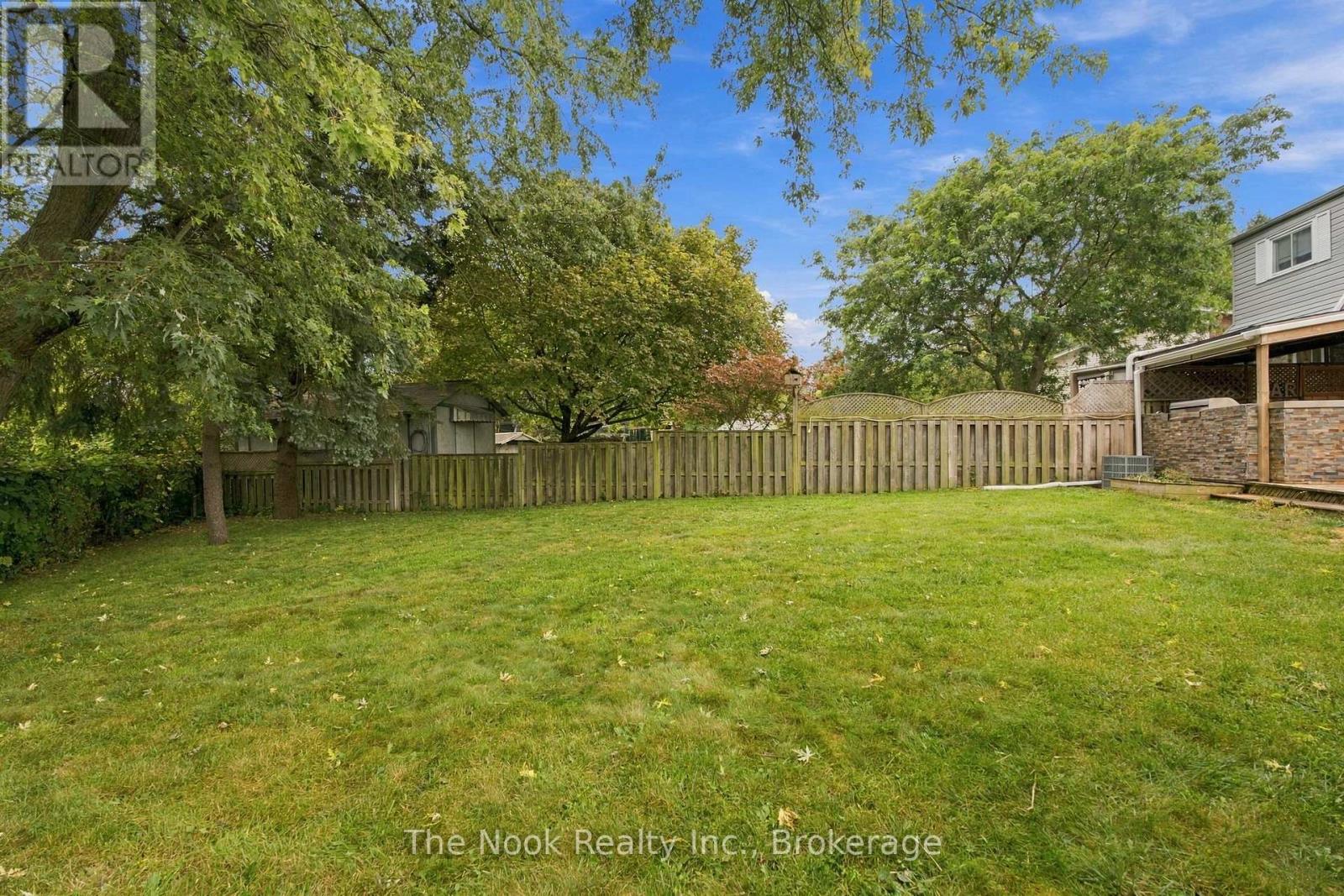 456 HARCOURT DRIVE - 42