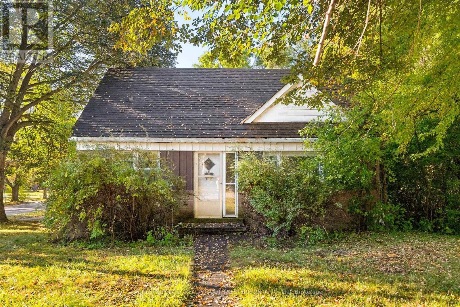 2 Lincoln Crescent, Guelph, ON photo 1