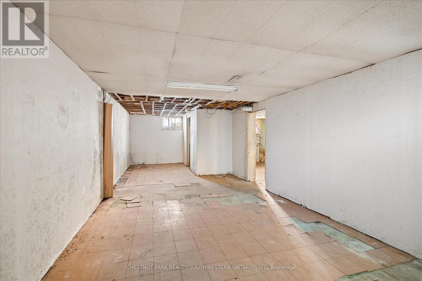 2 Lincoln Crescent, Guelph, ON photo 31
