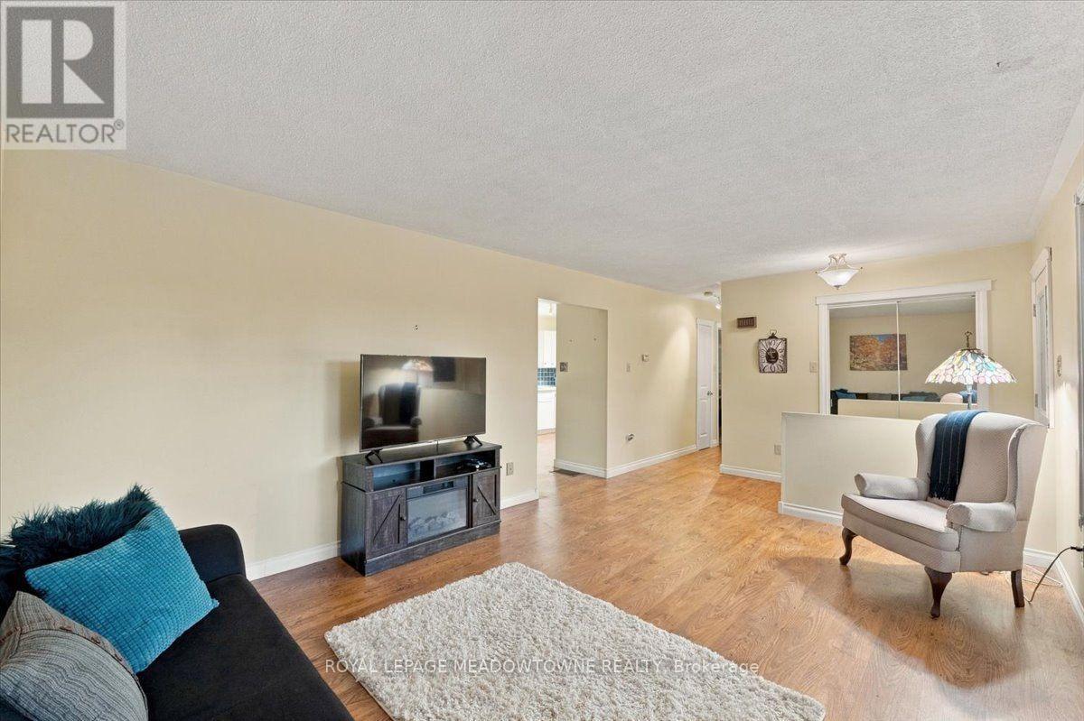 137 ORCHARD DRIVE - 9