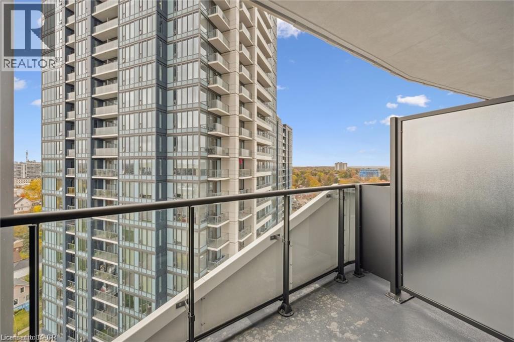 25 Wellington Street South — photo 22