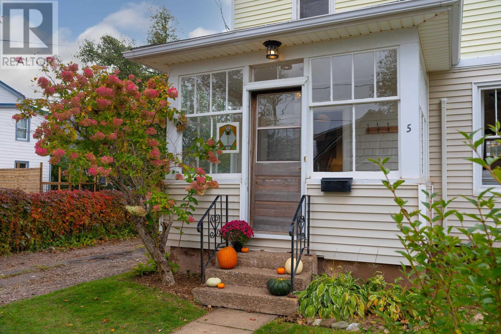 5 Lapthorne Avenue - 5
