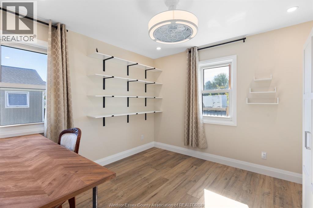 102 DUFF AVENUE - 12
