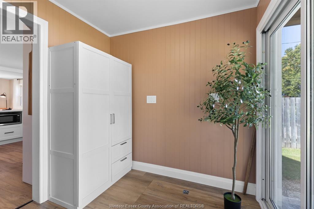102 DUFF AVENUE - 13