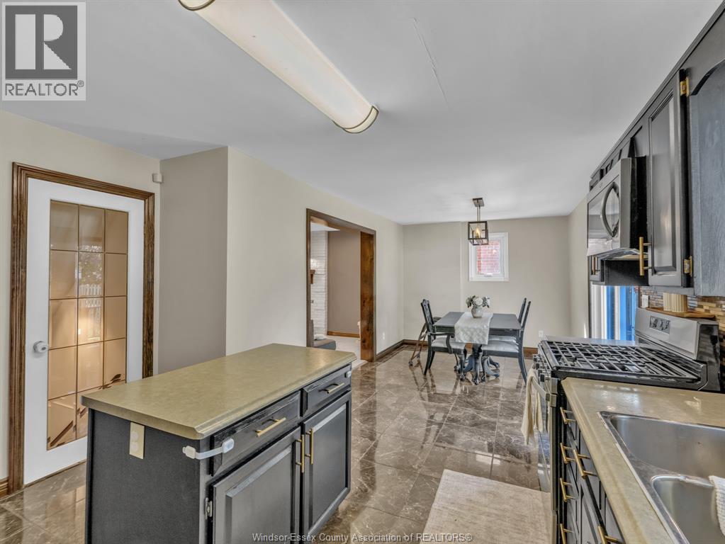 9 EVANS AVENUE - 10
