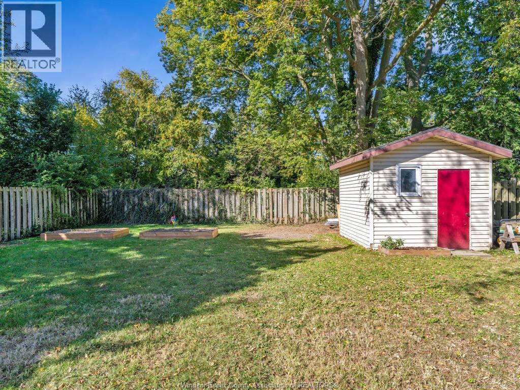 9 EVANS AVENUE - 30