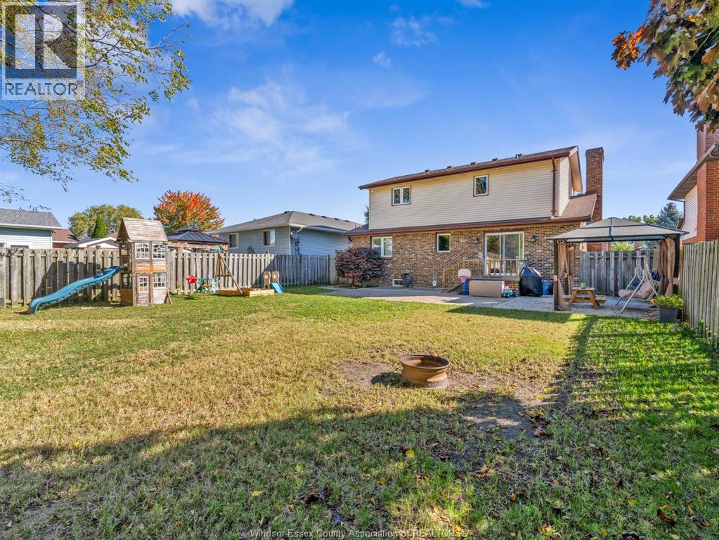 9 EVANS AVENUE - 32