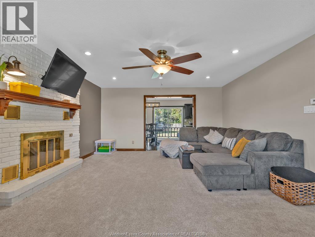 9 EVANS AVENUE - 8