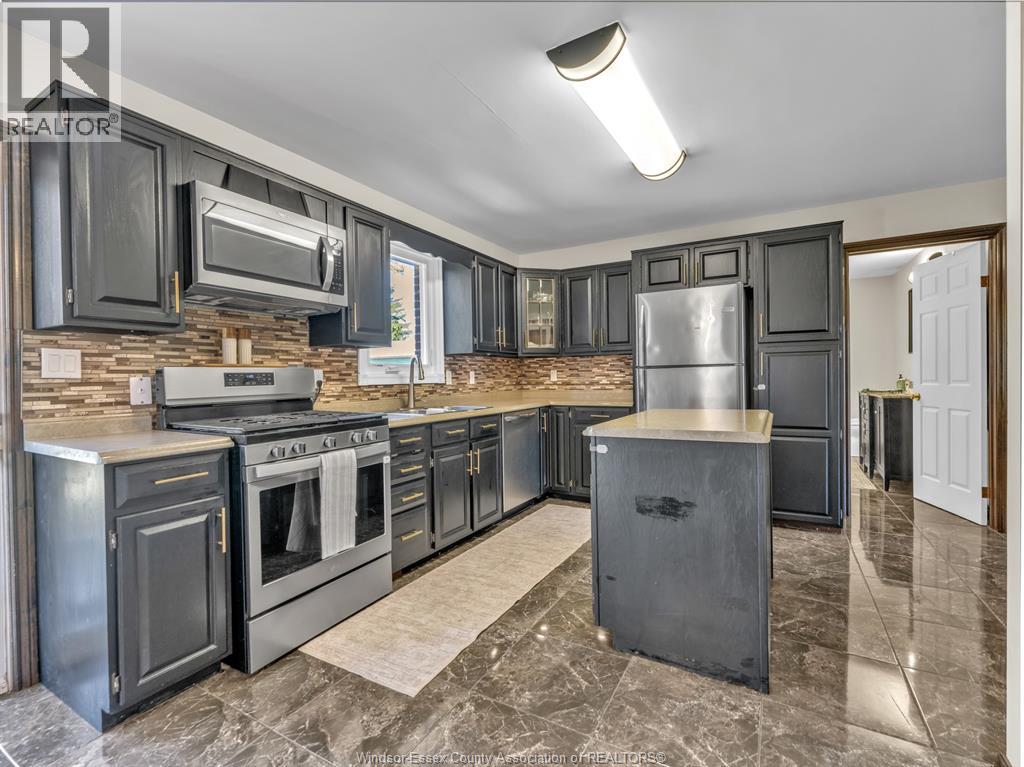 9 EVANS AVENUE - 9