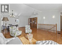 20 Arbour Cliff Close NW - photo 4