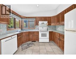 64 Edforth Crescent NW - photo 10