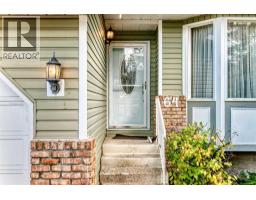 64 Edforth Crescent NW - photo 2