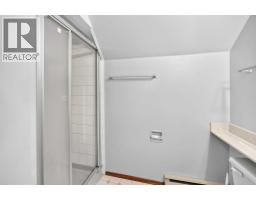 64 Edforth Crescent NW - photo 45
