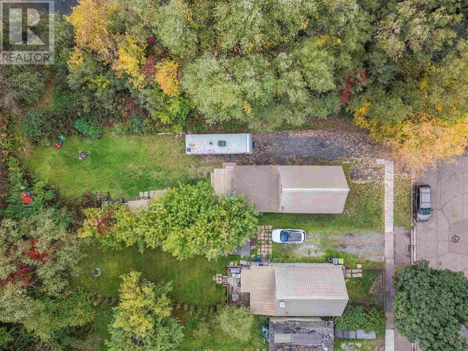 913 Bonney ST - Image 23