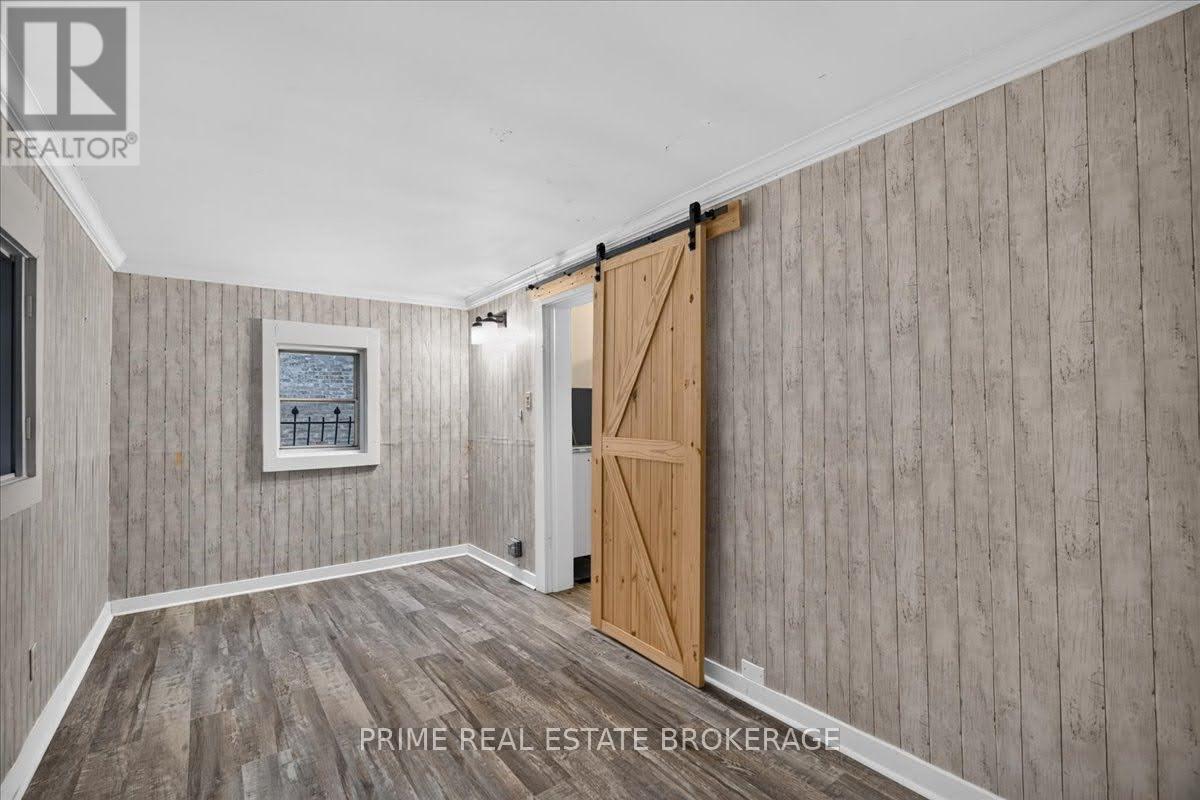 42 Bruce Street — photo 20