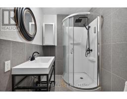 Foyer - 42 Bruce Street, London South, ON N6C1G6 Photo 14