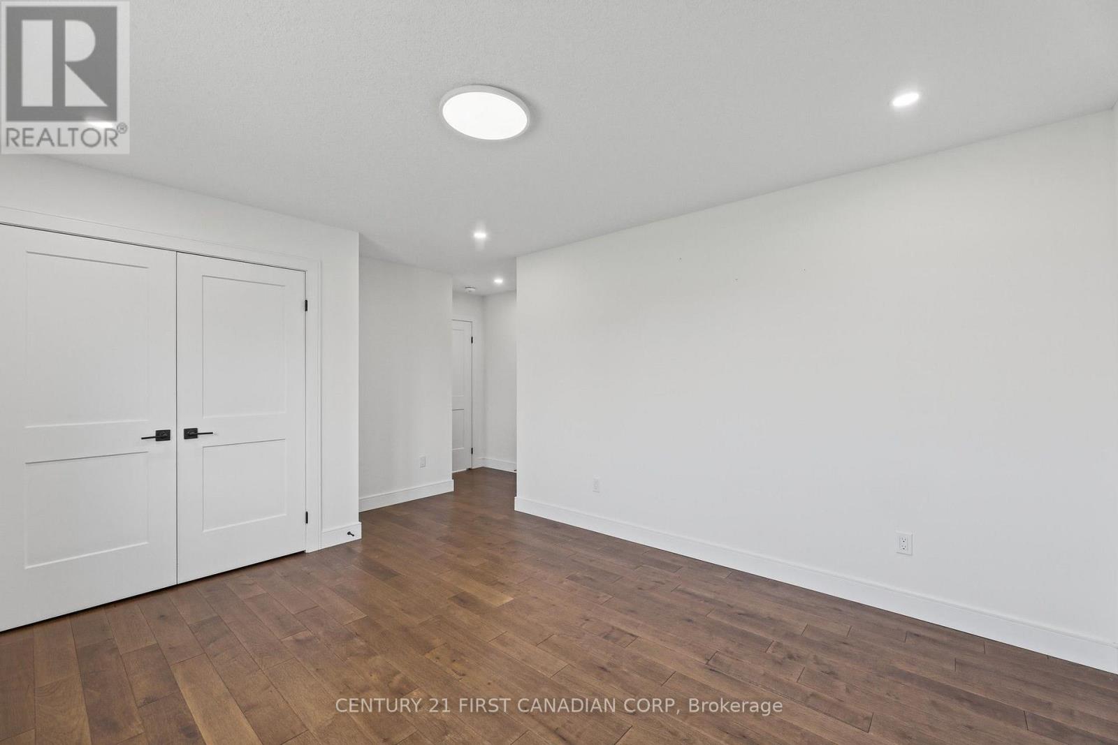 200 Snyders Avenue — photo 28