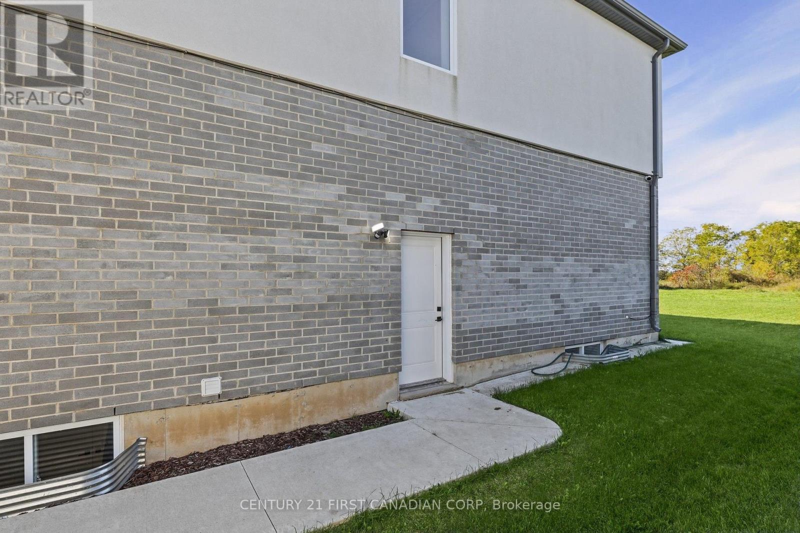 200 Snyders Avenue — photo 30