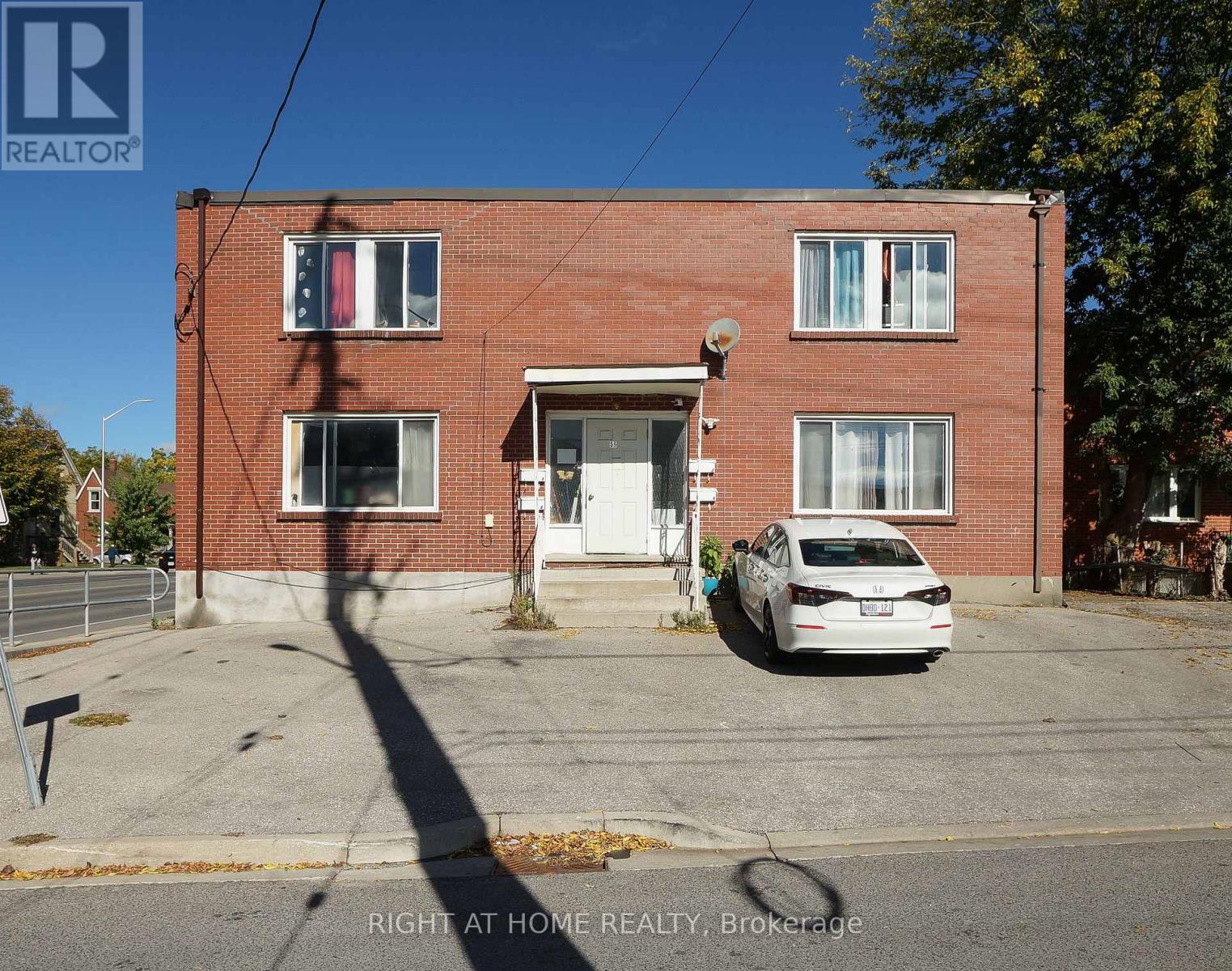 59 SAUNBY STREET N - 1