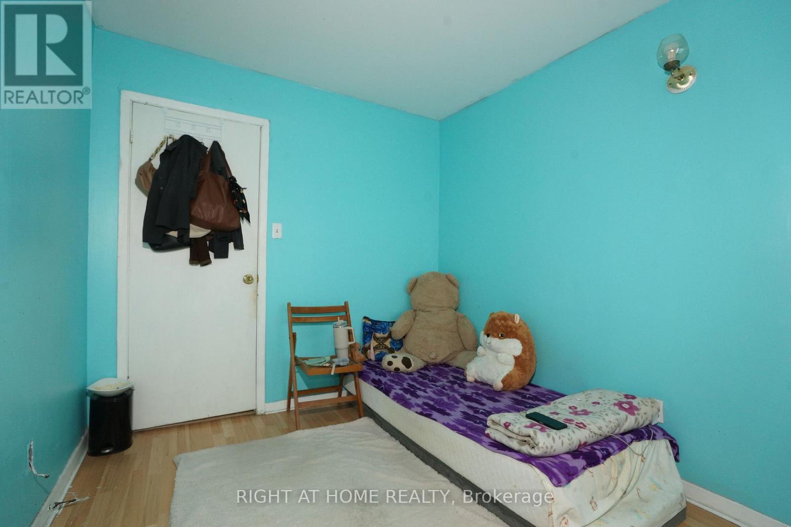 59 SAUNBY STREET N - 18