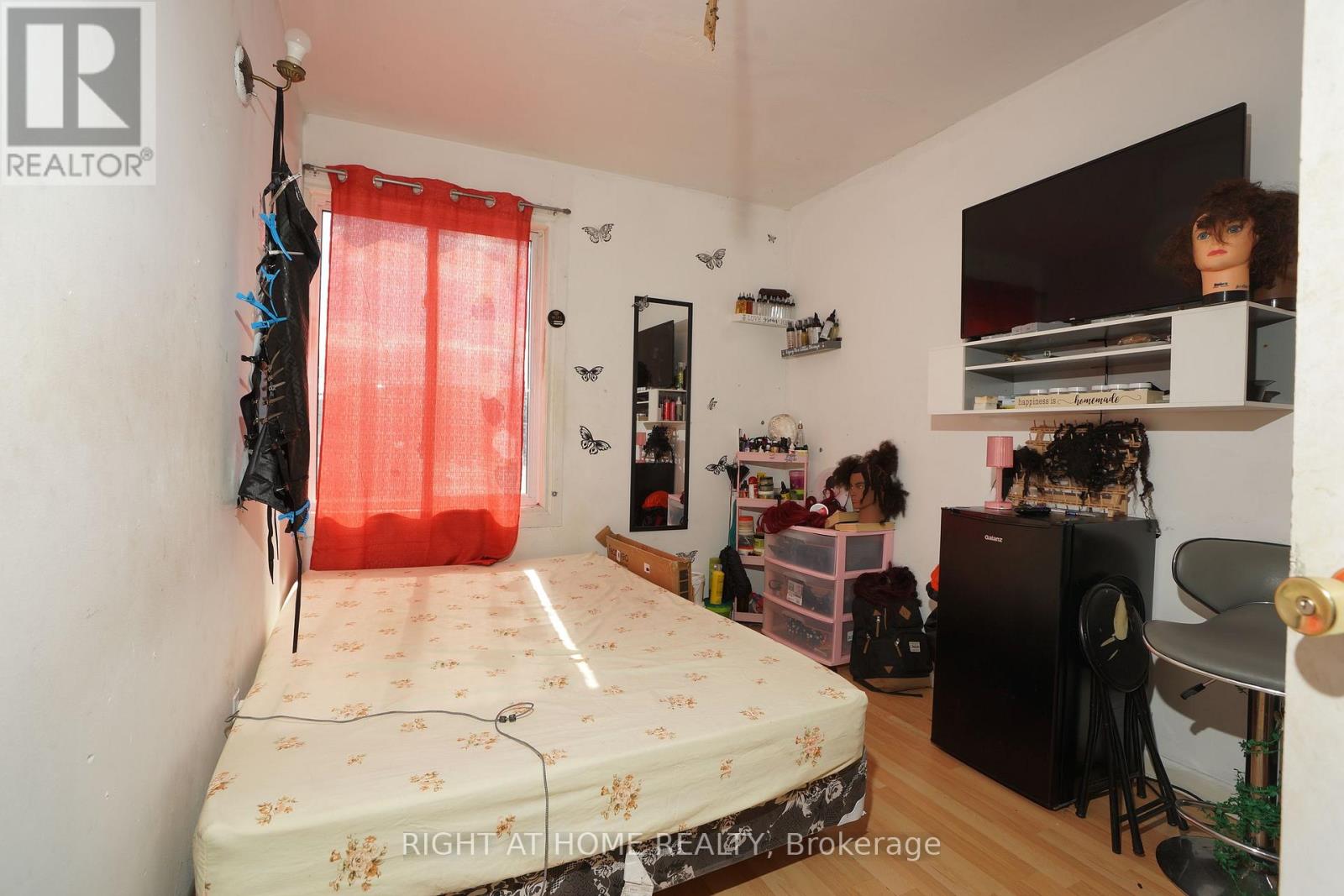 59 SAUNBY STREET N - 25