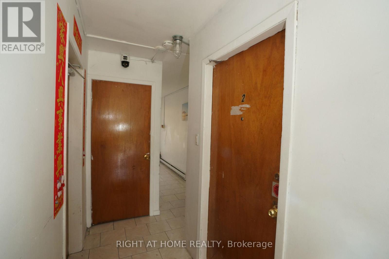 59 Saunby Street North — photo 39