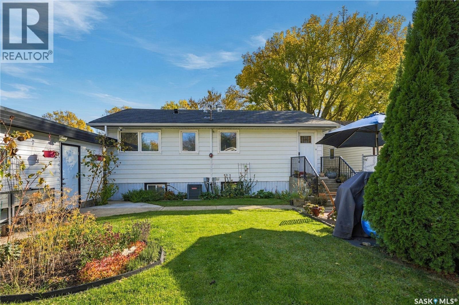 1333 M AVENUE S - 41