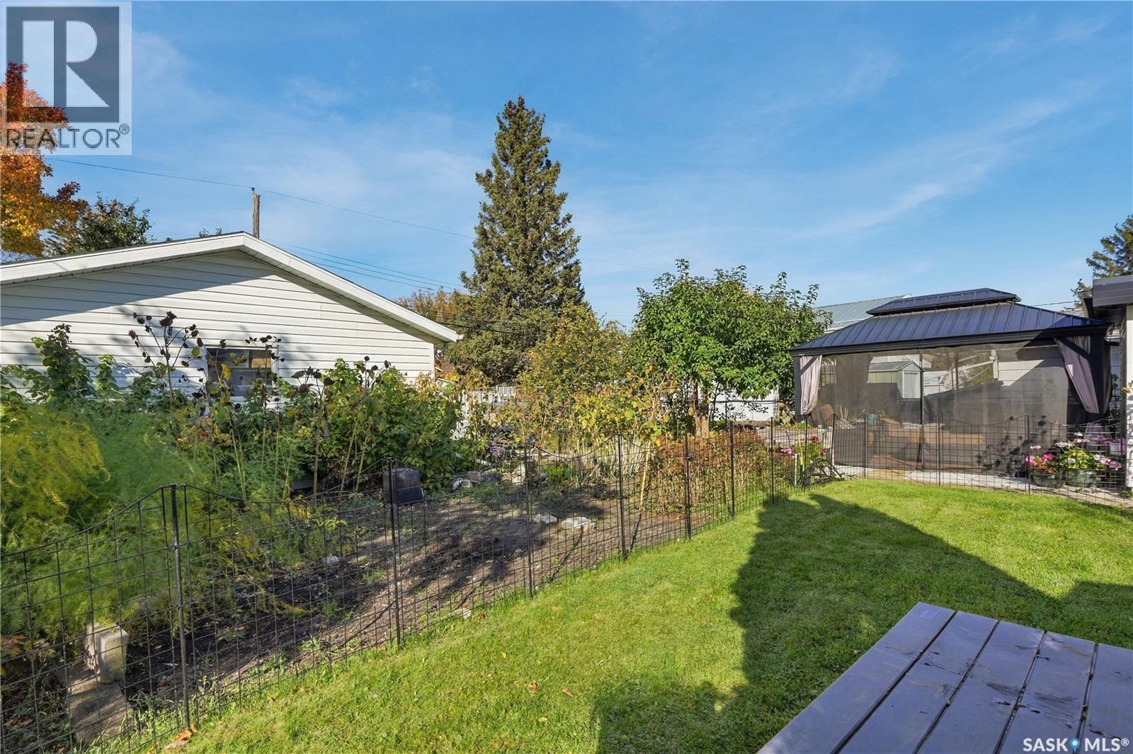 1333 M AVENUE S - 42