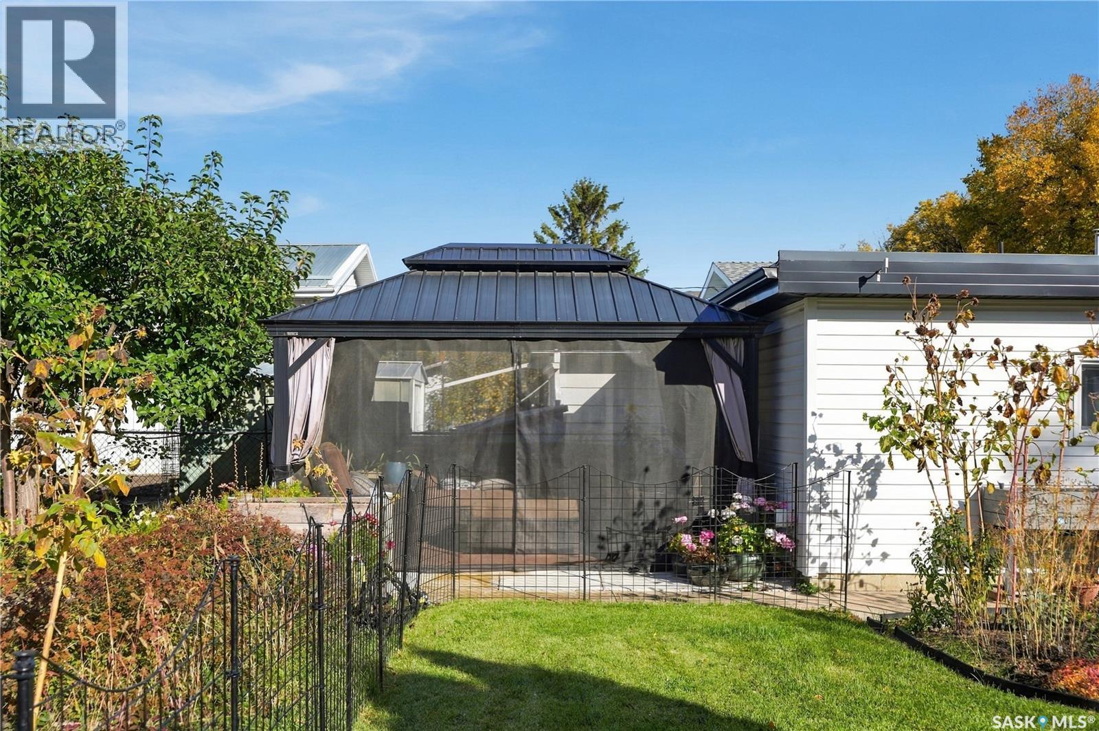 1333 M AVENUE S - 43