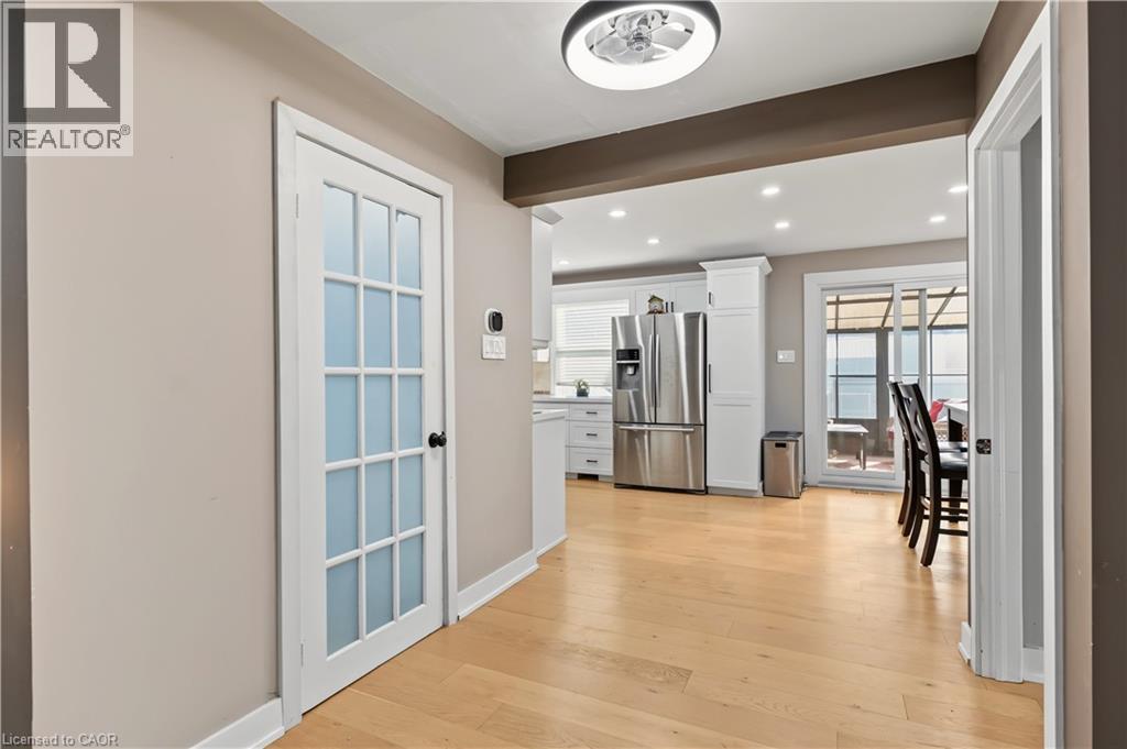 100 MONTROSE Avenue - 9