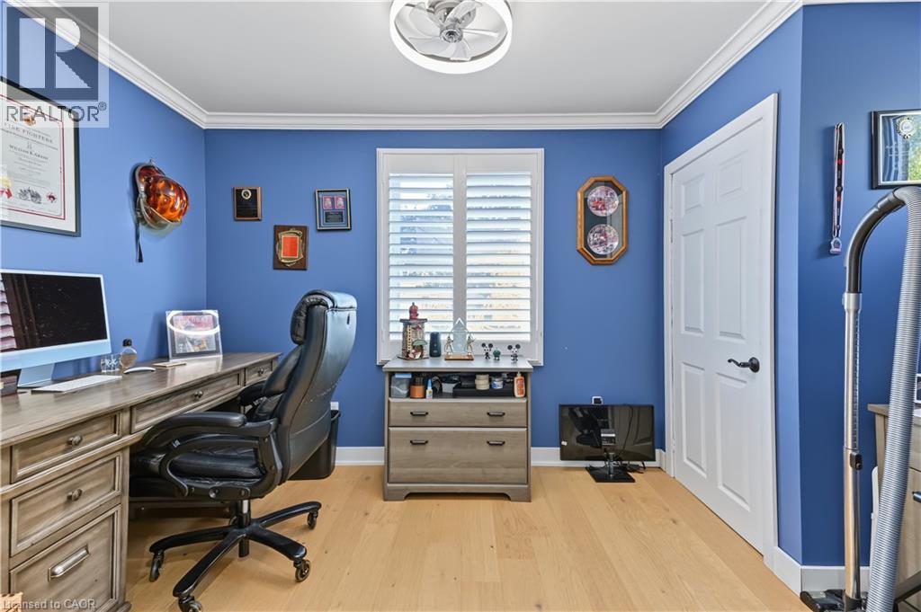 100 MONTROSE Avenue - 5