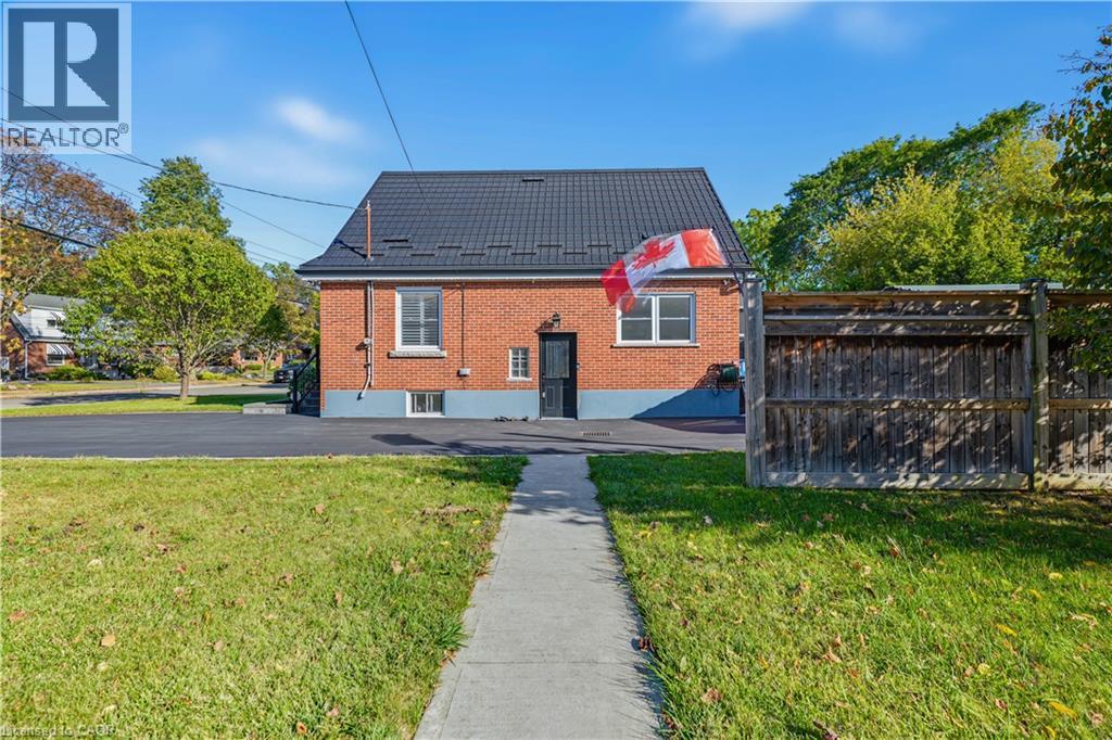 100 MONTROSE Avenue - 37