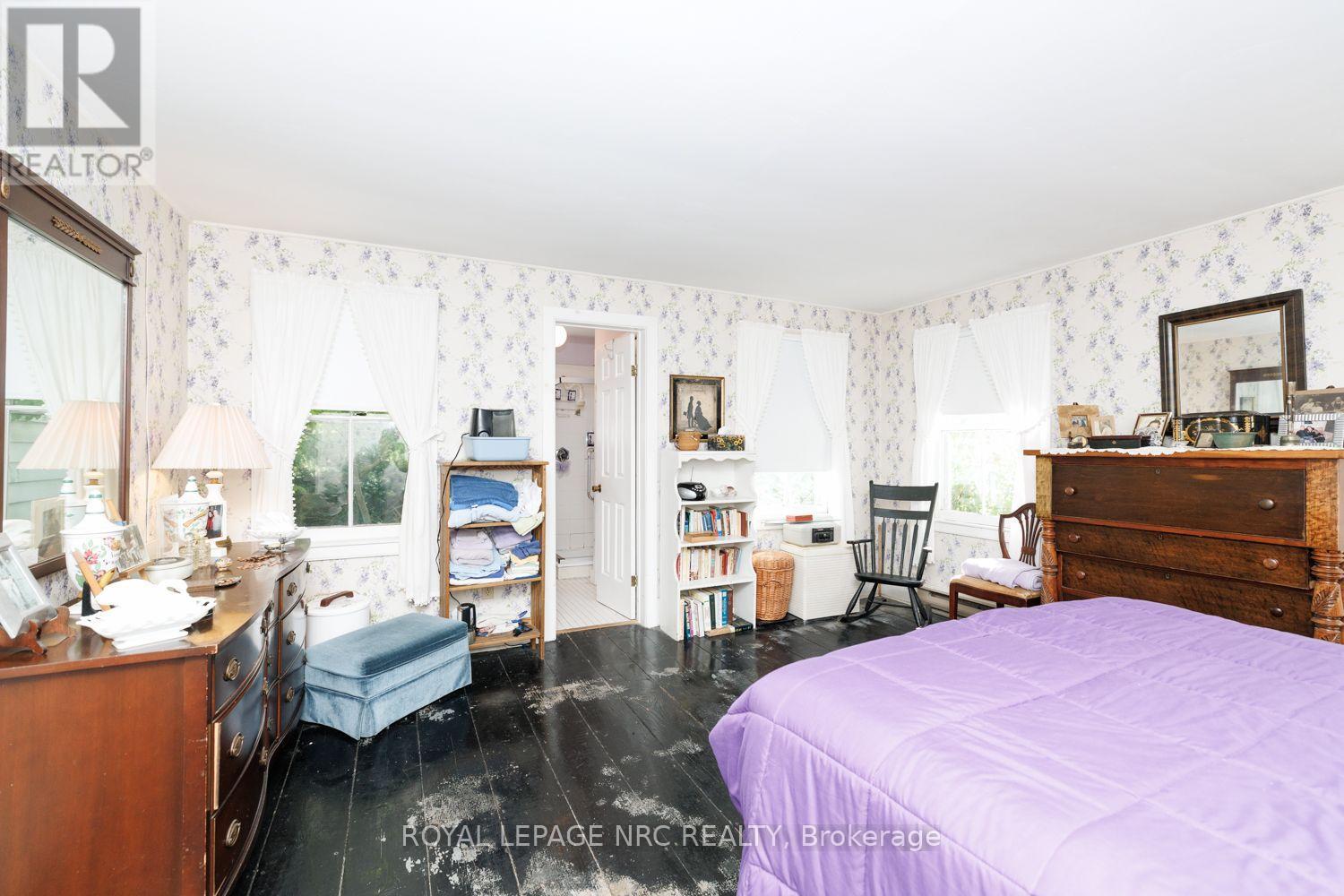 292 JOHNSON STREET S - 11