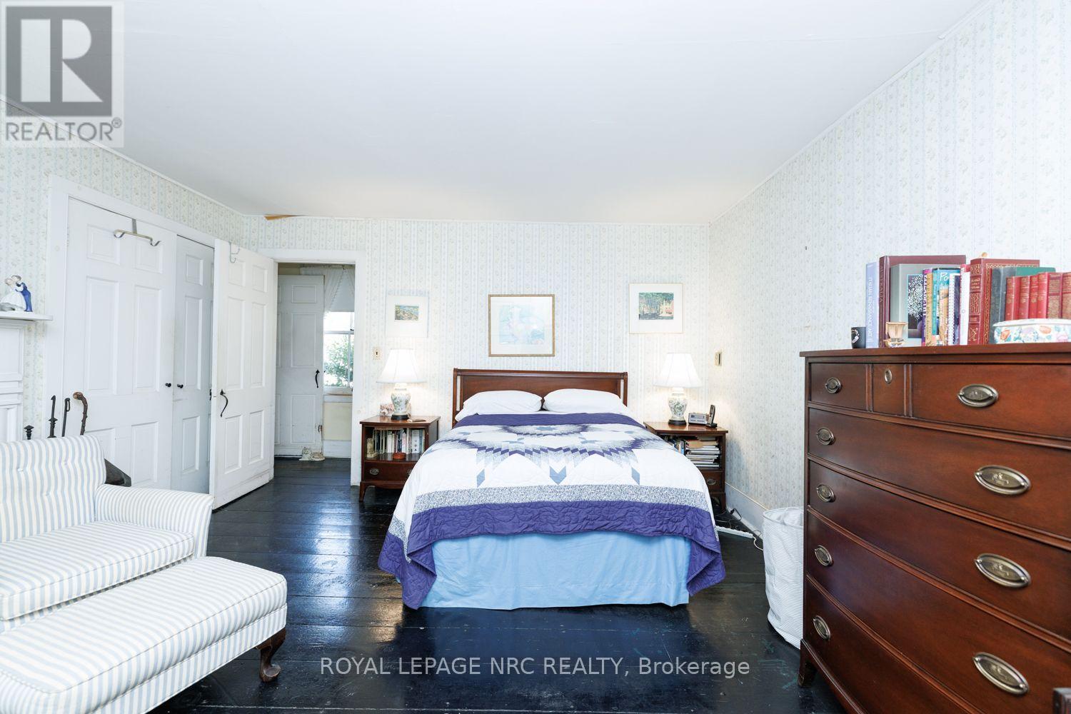 292 JOHNSON STREET S - Image 18