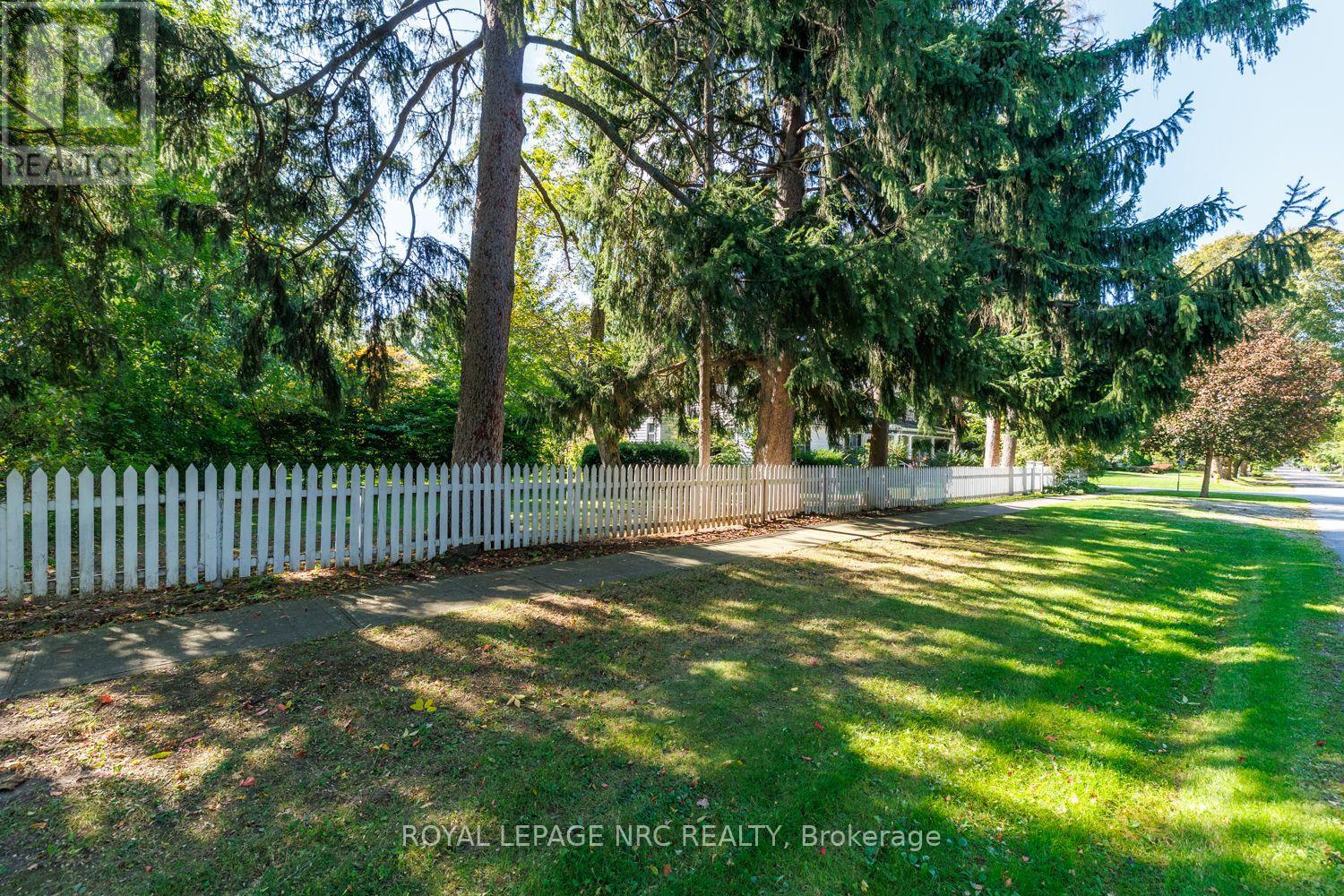 292 JOHNSON STREET S - Image 36
